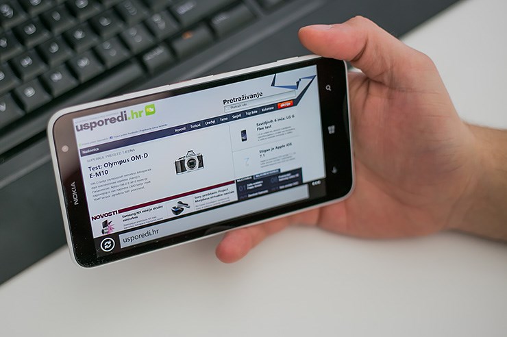 Nokia Lumia 1320 (23).jpg
